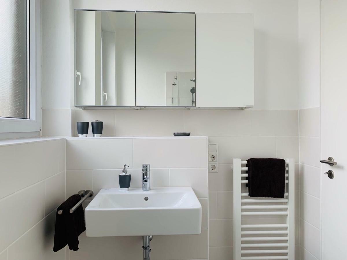 Moderner Bungalow, 20 Minuten Bis Hannover City, 24H Check-In Garbsen Exterior photo