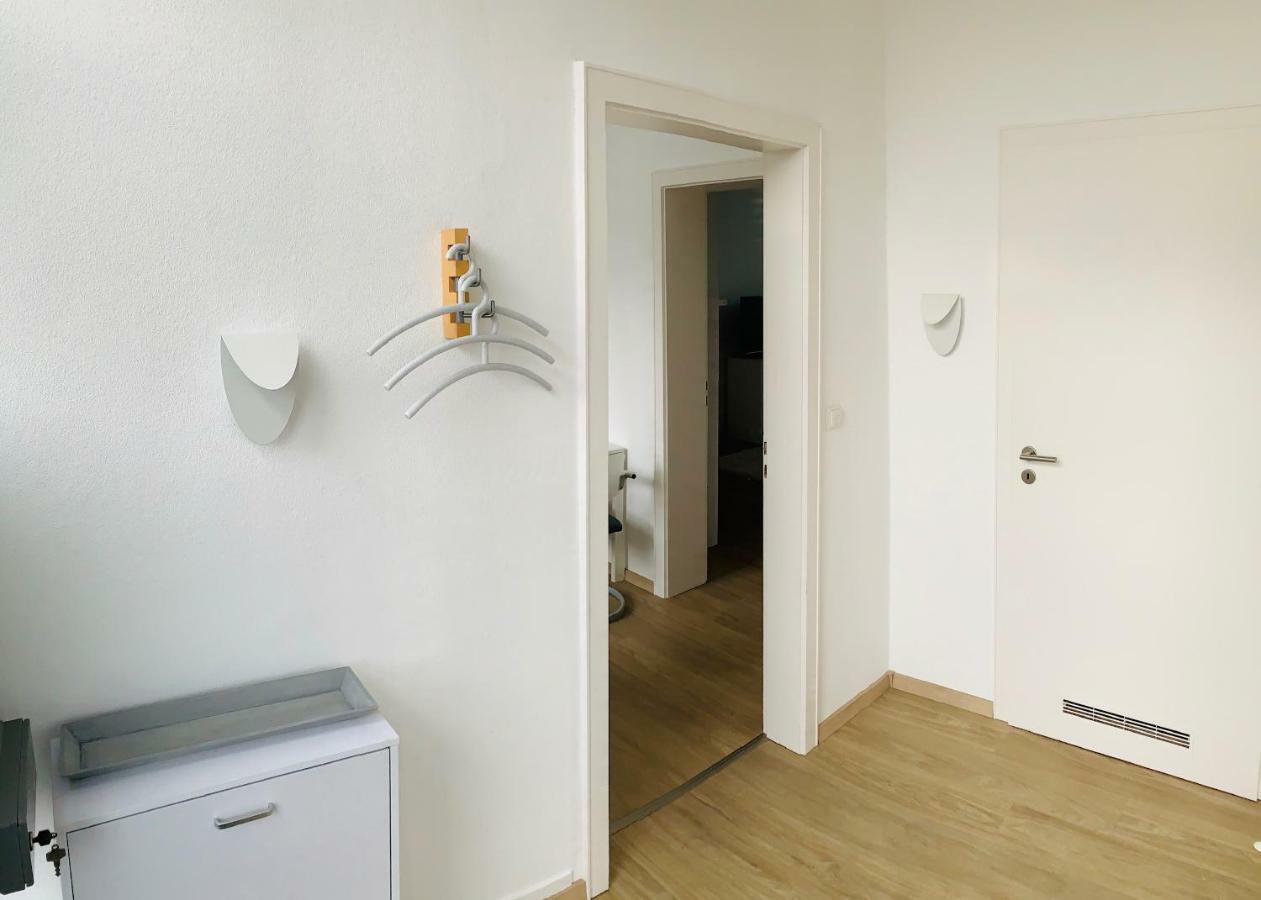 Moderner Bungalow, 20 Minuten Bis Hannover City, 24H Check-In Garbsen Exterior photo
